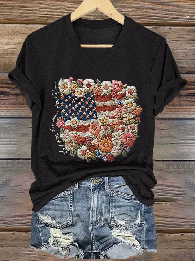 V-Neck Retro Independence Day Flowers Because Of The Brave Print T-Shirt