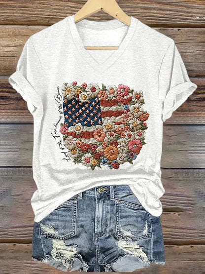 V-Neck Retro Independence Day Flowers Because Of The Brave Print T-Shirt